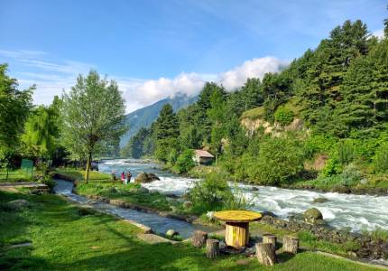 Amritsar to Srinagar, Gulmarg & Pahalgam Trip